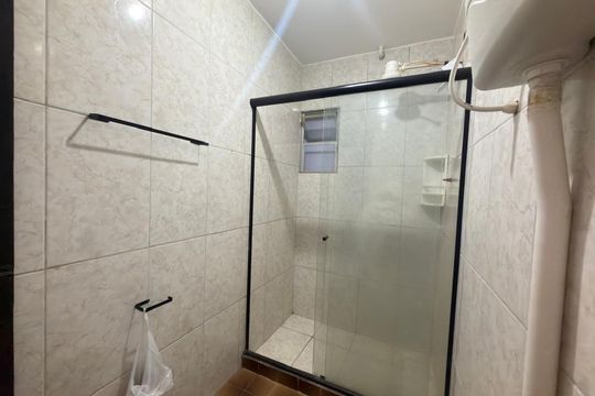 Banheiro de casa para alugar com 3 quartos, 70m² em Ramos, Rio de Janeiro