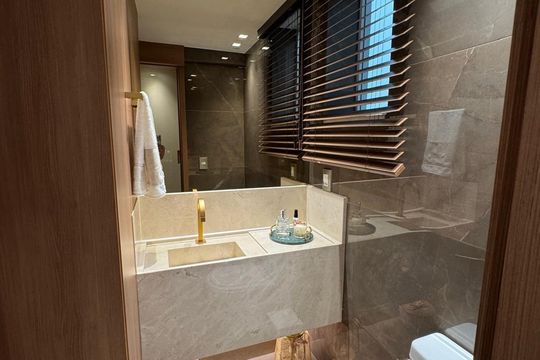 Banheiro de apartamento à venda com 3 quartos, 94m² em Funcionários, Belo Horizonte