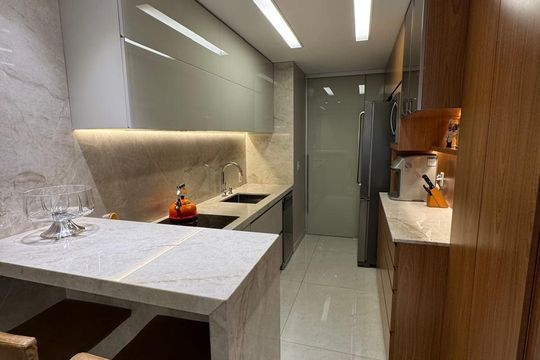 Cozinha de apartamento à venda com 3 quartos, 94m² em Funcionários, Belo Horizonte