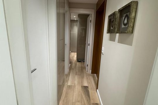 Corredor de apartamento à venda com 3 quartos, 94m² em Funcionários, Belo Horizonte