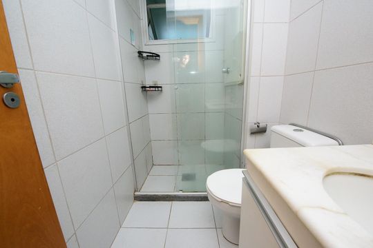 Banheiro de apartamento para alugar com 2 quartos, 68m² em Novo Eldorado, Contagem