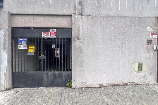 Fachada e placa KHDC-1060 de casa para alugar com 3 quartos, 272m² em Bosque da Saúde, São Paulo