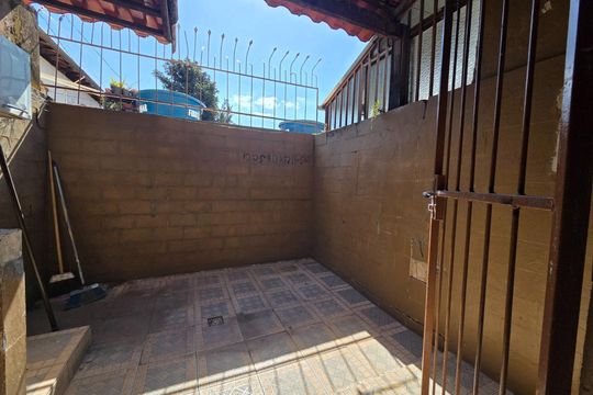 Área externa de casa de condomínio à venda com 2 quartos, 87m² em Planalto, Belo Horizonte