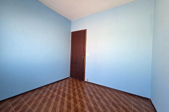 Quarto de casa de condomínio à venda com 2 quartos, 87m² em Planalto, Belo Horizonte