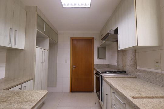 Cozinha de apartamento para alugar com 3 quartos, 124m² em Santa Cruz do Jose Jacques, Ribeirão Preto