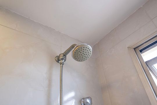 Banheiro de apartamento para alugar com 1 quarto, 45m² em Paraíso, São Paulo