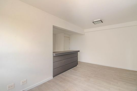 Sala de apartamento à venda com 2 quartos, 55m² em Jardim Carvalho, Porto Alegre