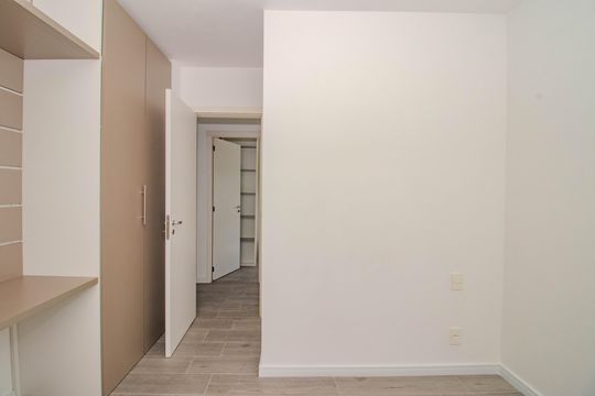 Quarto 2 de apartamento à venda com 2 quartos, 55m² em Jardim Carvalho, Porto Alegre