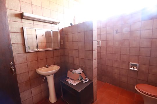 Banheiro  de apartamento para alugar com 2 quartos, 1000m² em Jardim Sumare, Ribeirão Preto