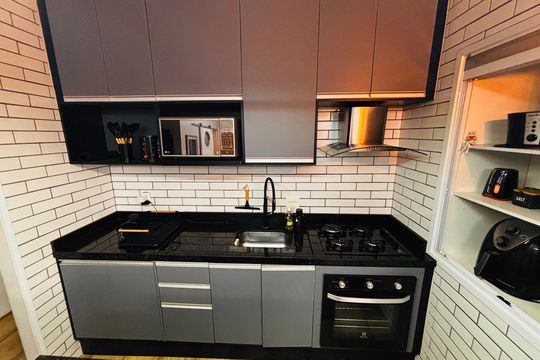 Cozinha de apartamento para alugar com 1 quarto, 63m² em Alphaville Empresarial, Barueri