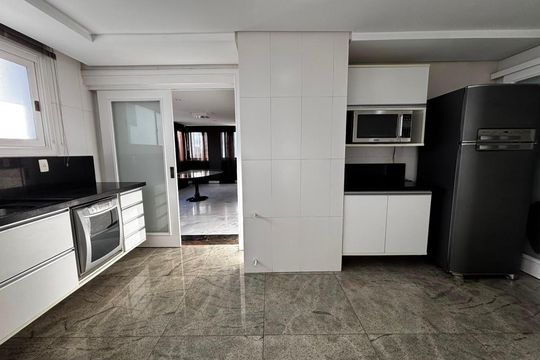 Cozinha de apartamento para alugar com 3 quartos, 202m² em Moinhos de Vento, Porto Alegre