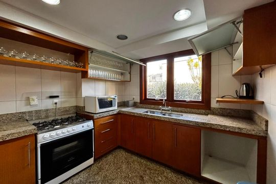 Cozinha de apartamento para alugar com 3 quartos, 202m² em Moinhos de Vento, Porto Alegre
