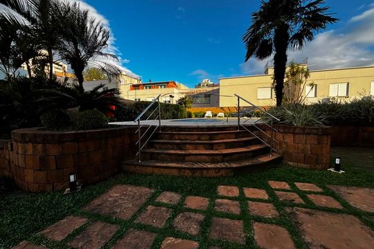 Área externa de apartamento para alugar com 3 quartos, 202m² em Moinhos de Vento, Porto Alegre