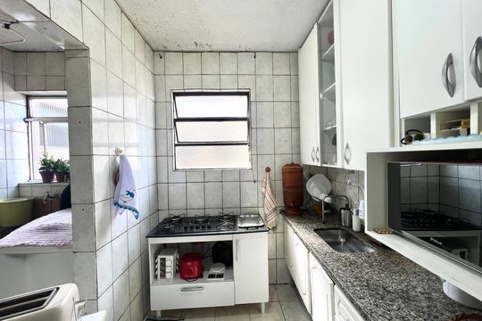 Cozinha de apartamento para alugar com 3 quartos, 76m² em Santa Terezinha, Belo Horizonte