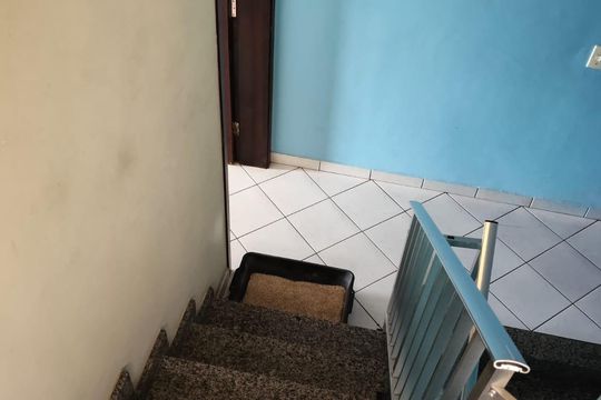 Escada de casa à venda com 3 quartos, 170m² em Jardim Santa Clara, Guarulhos