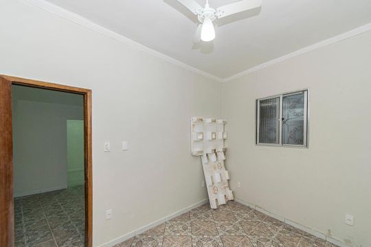 Quarto de casa para alugar com 1 quarto, 60m² em Colégio, Rio de Janeiro