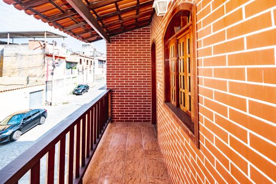 Casa para alugar com 3 quartos, 225m² em Lagoa, Belo Horizonte