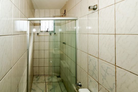 Banheiro da suíte de casa para alugar com 3 quartos, 225m² em Lagoa, Belo Horizonte