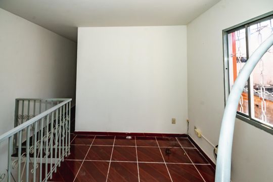 Casa para alugar com 3 quartos, 225m² em Lagoa, Belo Horizonte