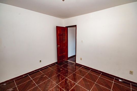 Suíte de casa para alugar com 3 quartos, 225m² em Lagoa, Belo Horizonte