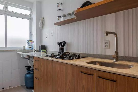 Cozinha de kitnet/studio para alugar com 1 quarto, 31m² em Petrópolis, Porto Alegre
