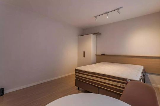 Sala/Quarto de kitnet/studio para alugar com 1 quarto, 31m² em Petrópolis, Porto Alegre