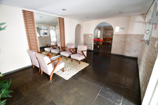 Hall social de apartamento para alugar com 3 quartos, 97m² em Cambuí, Campinas