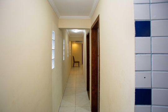 Corredor de casa para alugar com 2 quartos, 70m² em Eldorado, Diadema