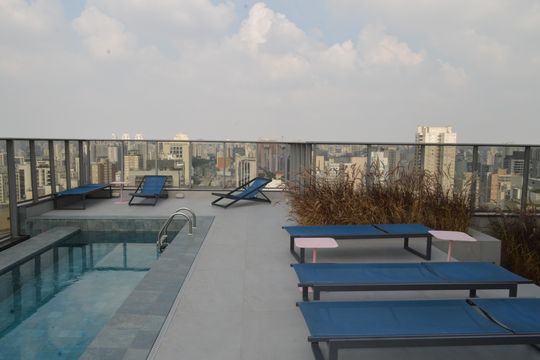 Piscina de kitnet/studio para alugar com 1 quarto, 24m² em Paraíso, São Paulo