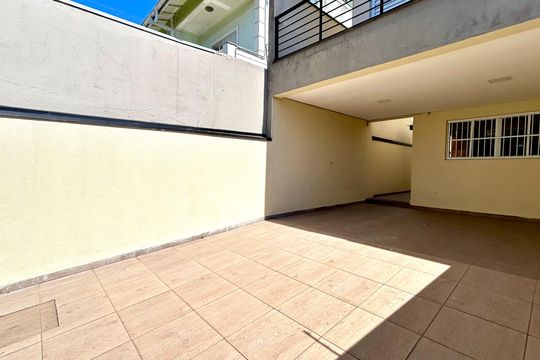 Garagem de casa para alugar com 3 quartos, 127m² em Jardim Santa Mena, Guarulhos