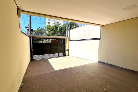 Garagem de casa para alugar com 3 quartos, 127m² em Jardim Santa Mena, Guarulhos