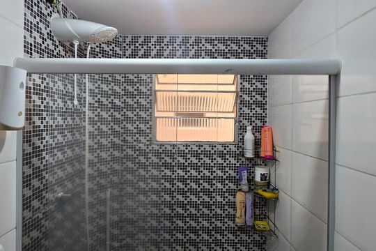 Banheiro Social de apartamento à venda com 2 quartos, 44m² em Jardim Sao Luiz, Guarulhos
