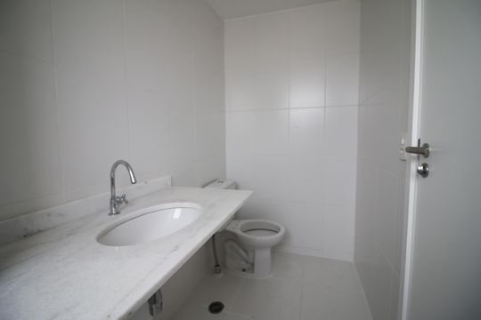 Banheiro da Suíte 3 de apartamento à venda com 3 quartos, 70m² em Anil, Rio de Janeiro
