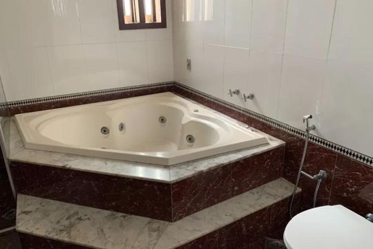 Banheiro de casa para alugar com 3 quartos, 340m² em Barreiro, Belo Horizonte