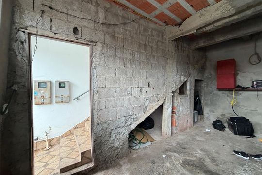 Garagem de casa à venda com 2 quartos, 192m² em Jardim Bertioga, Várzea Paulista