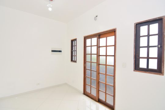Quarto 2 de casa para alugar com 2 quartos, 45m² em Vila Nova Bonsucesso, Guarulhos