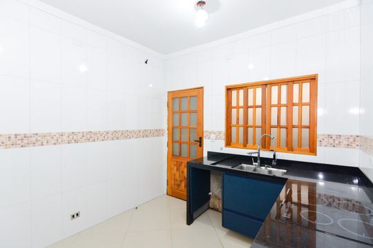Cozinha de casa para alugar com 2 quartos, 45m² em Vila Nova Bonsucesso, Guarulhos
