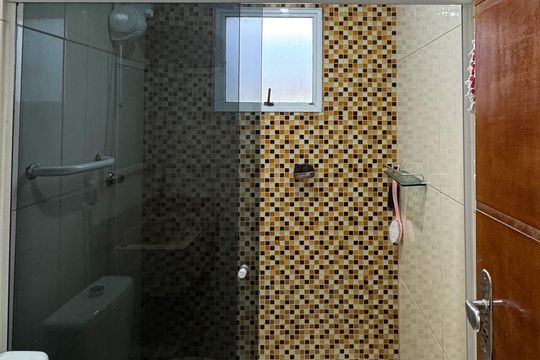 Banheiro Social 1 de casa para alugar com 2 quartos, 220m² em Montanhão, São Bernardo do Campo