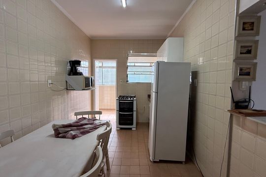 Cozinha de apartamento para alugar com 3 quartos, 92m² em Loteamento Joao Batista Juliao, Guarujá