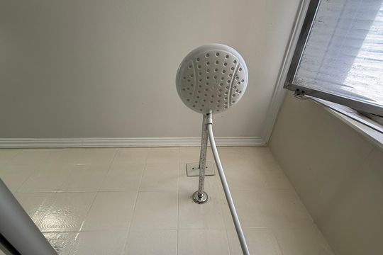 Banheiro Social de apartamento para alugar com 3 quartos, 92m² em Loteamento Joao Batista Juliao, Guarujá