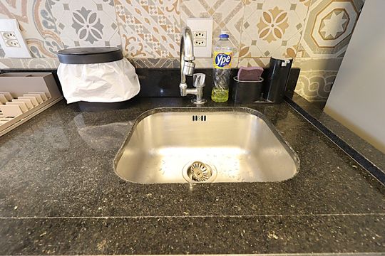 Cozinha de apartamento para alugar com 2 quartos, 54m² em Farrapos, Porto Alegre