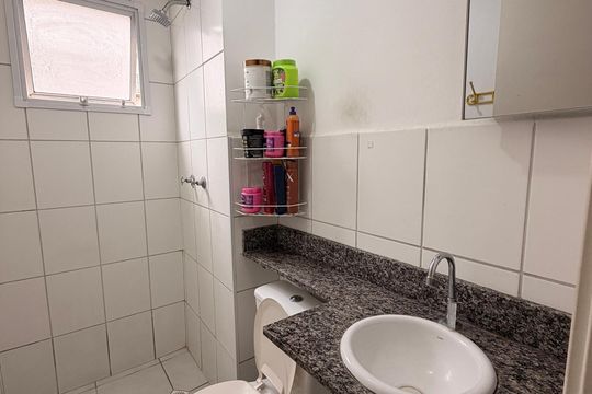 Banheiro Social de apartamento à venda com 2 quartos, 52m² em Jardim Promeca, Várzea Paulista