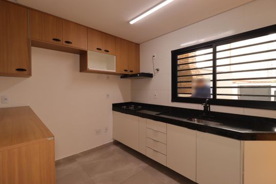 Cozinha de casa de condomínio à venda com 2 quartos, 78m² em Vila Clarice, Santo André