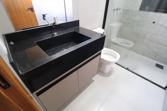 Banheiro do Quarto 3 de casa para alugar com 3 quartos, 150m² em Shopping Park, Uberlândia