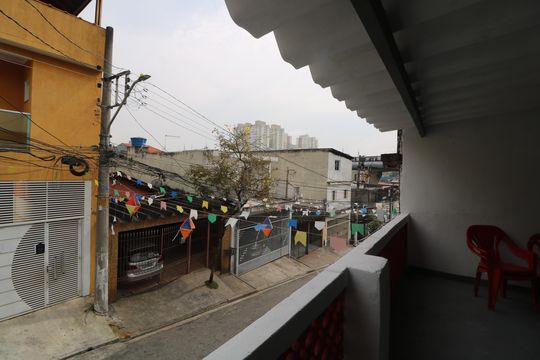 Varanda de casa para alugar com 2 quartos, 70m² em Vila Mercedes, São Paulo