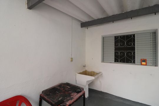 Área de Serviço de casa para alugar com 2 quartos, 70m² em Vila Mercedes, São Paulo