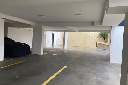 Área comum - Garagem de apartamento para alugar com 2 quartos, 281m² em Centro, São Carlos