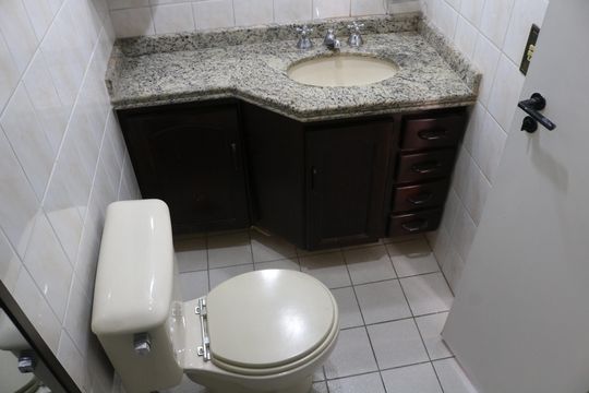 Banheiro Social 2 de apartamento para alugar com 2 quartos, 35m² em Perdizes, São Paulo