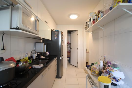 Cozinha de apartamento para alugar com 2 quartos, 85m² em Barra Olímpica, Rio de Janeiro