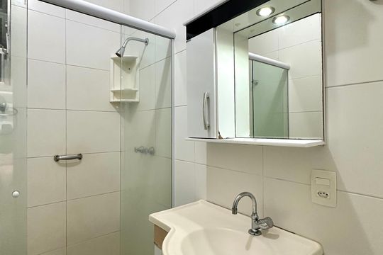 Apartamento à venda com 2 quartos, 65m² em Leme, Rio de Janeiro
